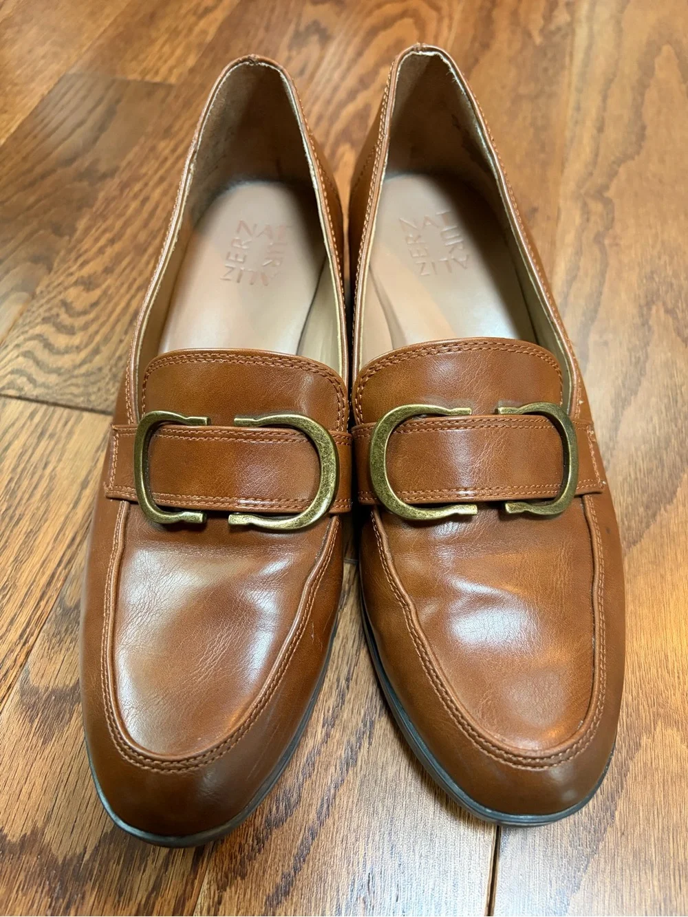 Naturalizer Natesa loafers brown tan gold buckle size 9